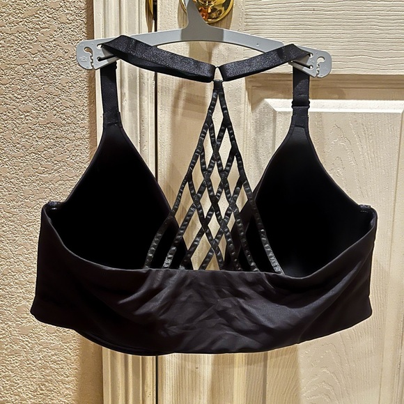 Cacique Front Close Bra - Picture 2 of 3